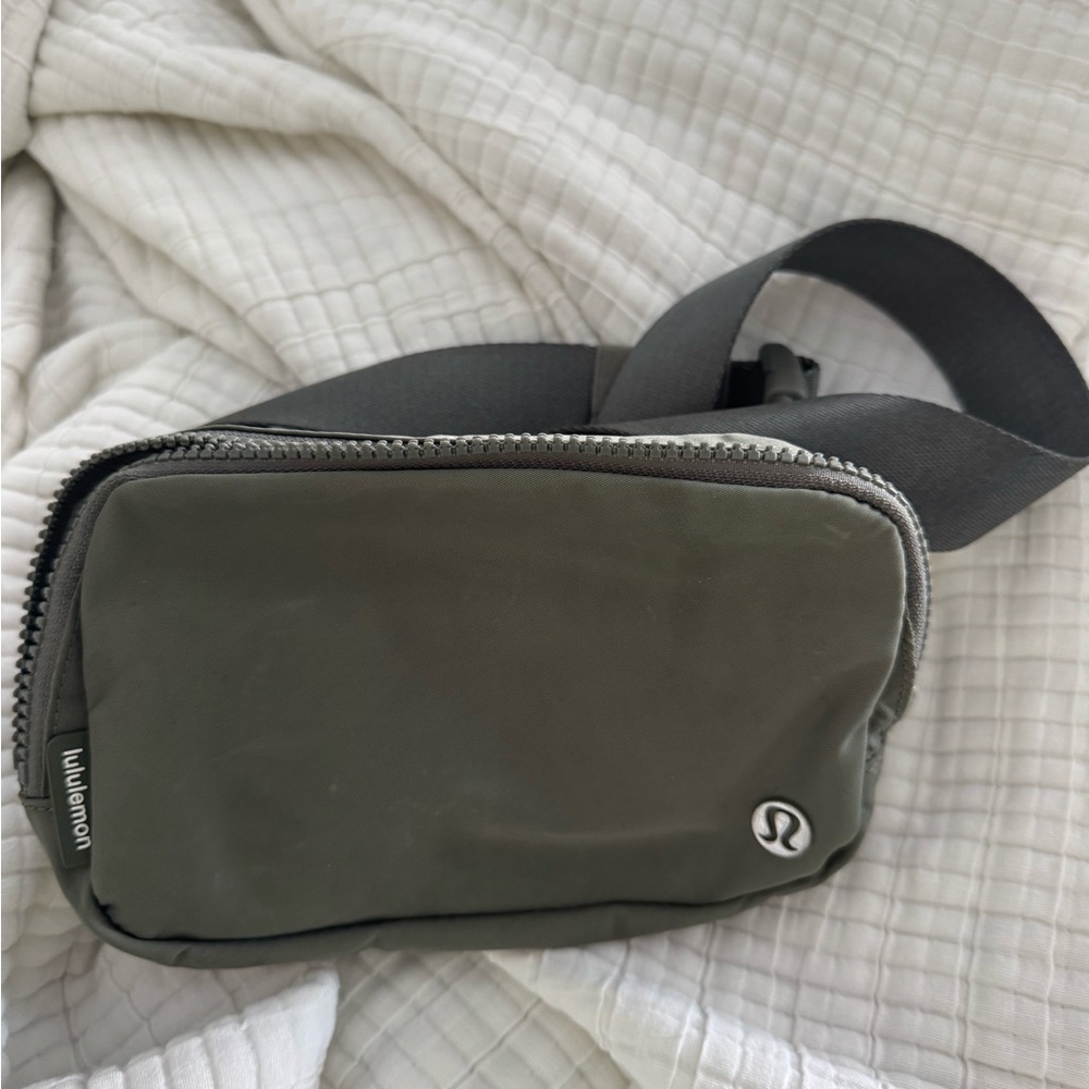 lululemon athletica Charcoal Belt Bag
